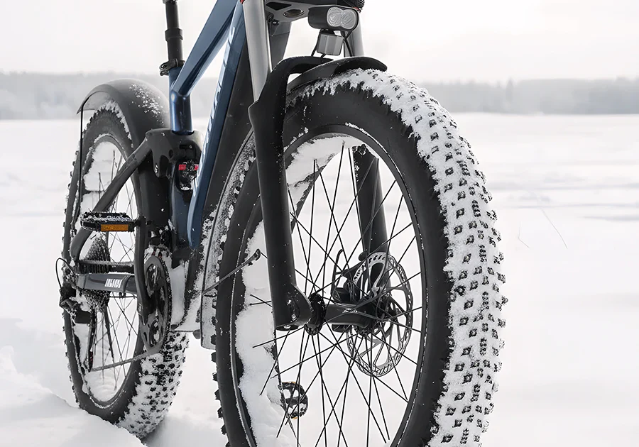 26" Studded Winter Tire - Image 4